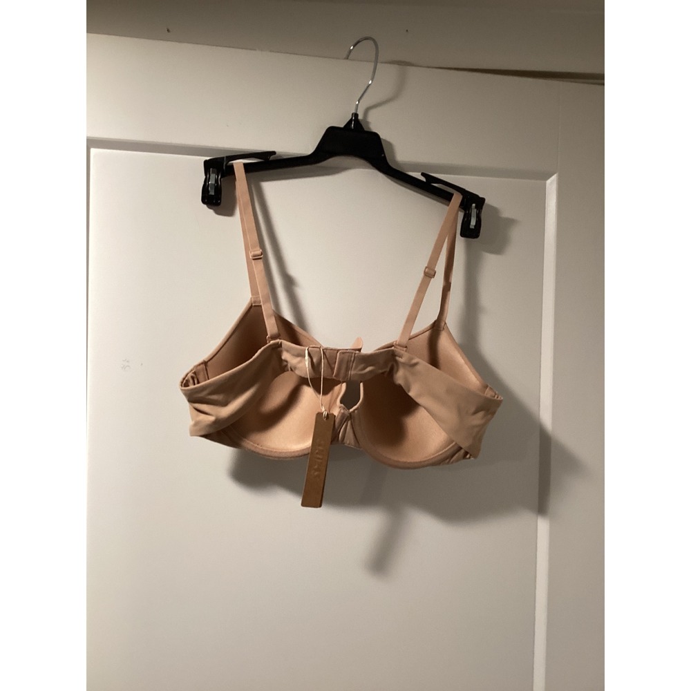 SKIMS Fits Everybody T-Shirt Bra Clay Beige Underwire BA-DEM-9221 NWT 38A - Picture 2 of 4